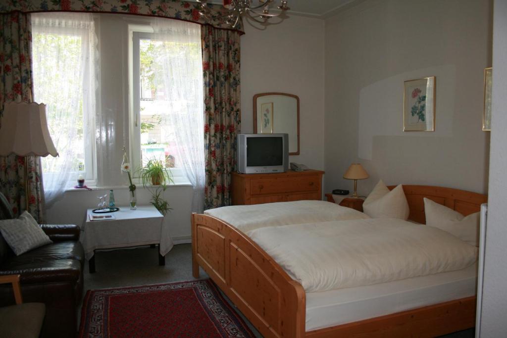 Hotel Zur Krone Bad Pyrmont Exteriér fotografie